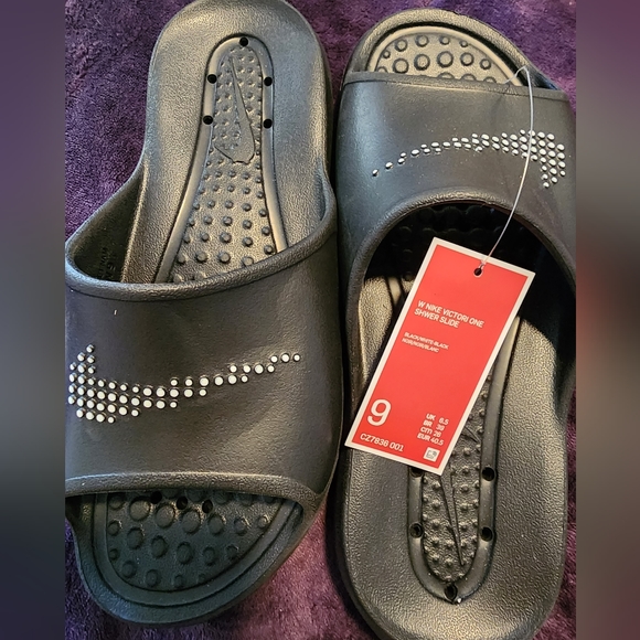 Womens Nike Victori One Shwer Slides - Picture 3 of 5